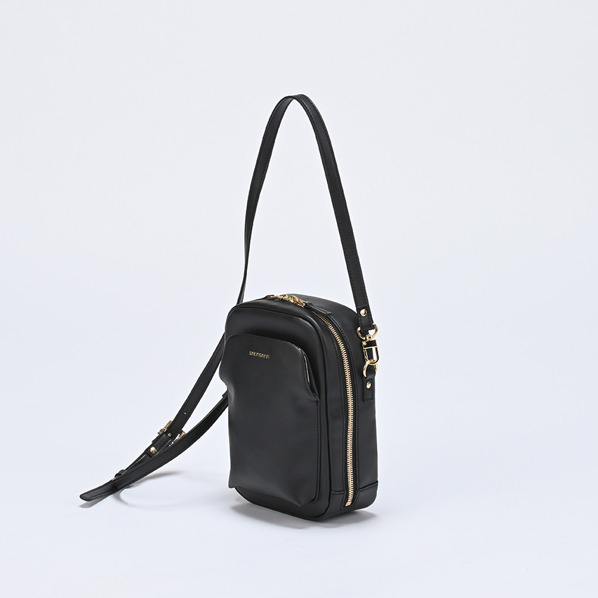 ミニショルダーバッグ　廃棄リンゴからうまれたサステナブル素材“アップルレザー”使用(SALASANAさん)のメインイメージ