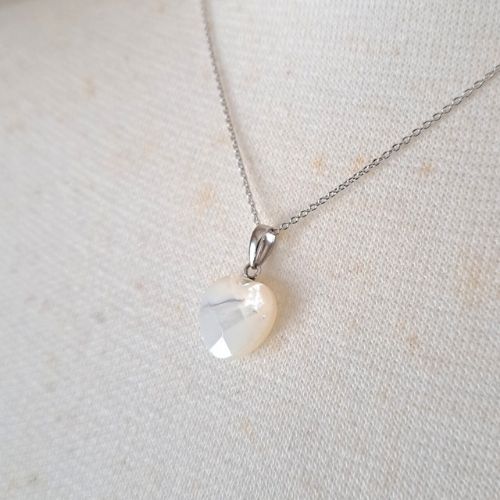 【Heart】ハート 型マザーオブパールペンダントトップ　MPH706(unupli jewelryさん)のメインイメージ