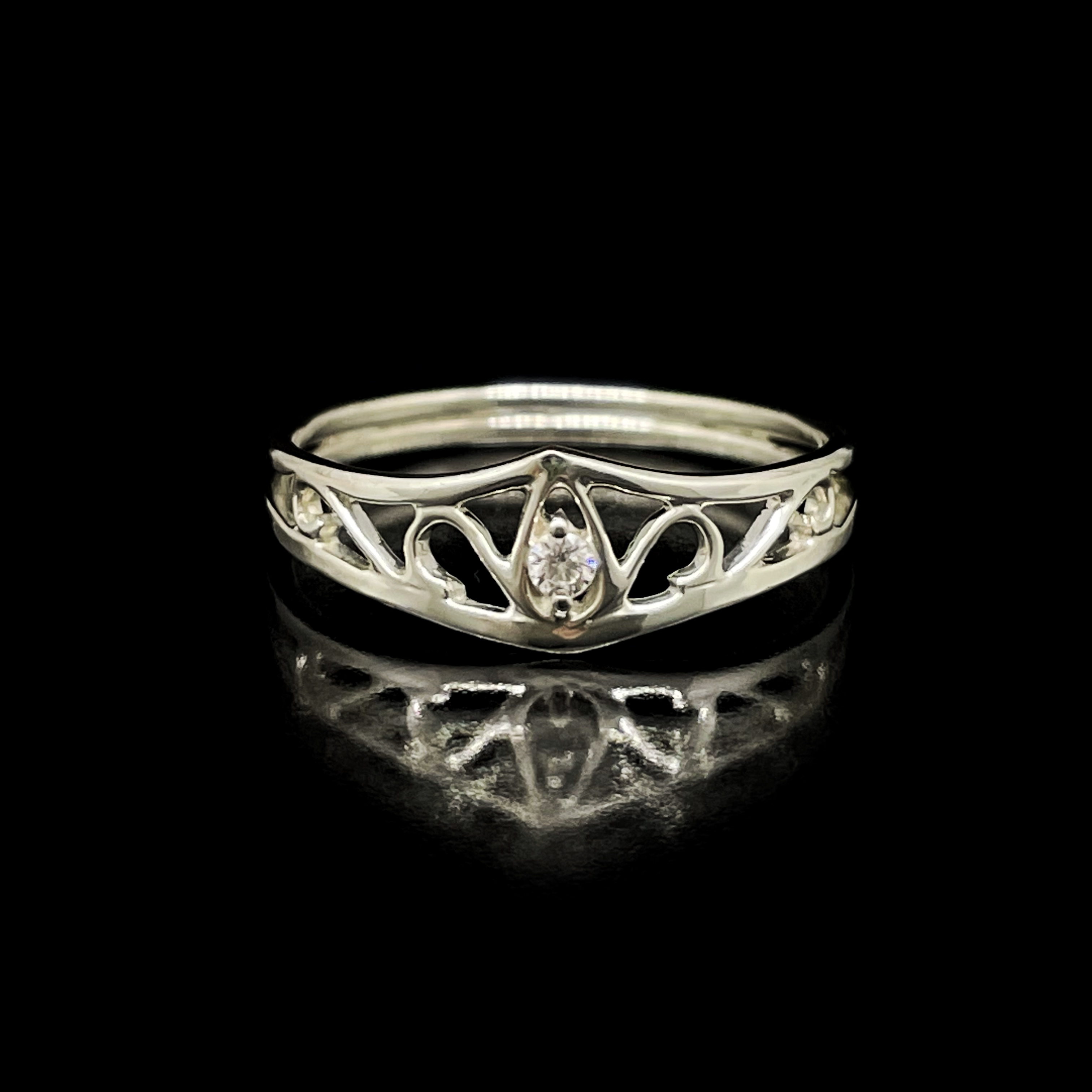 【8号〜15号】センターストーンティアラリング　シルバーリング(Studio Tinkerさん)のメインイメージ