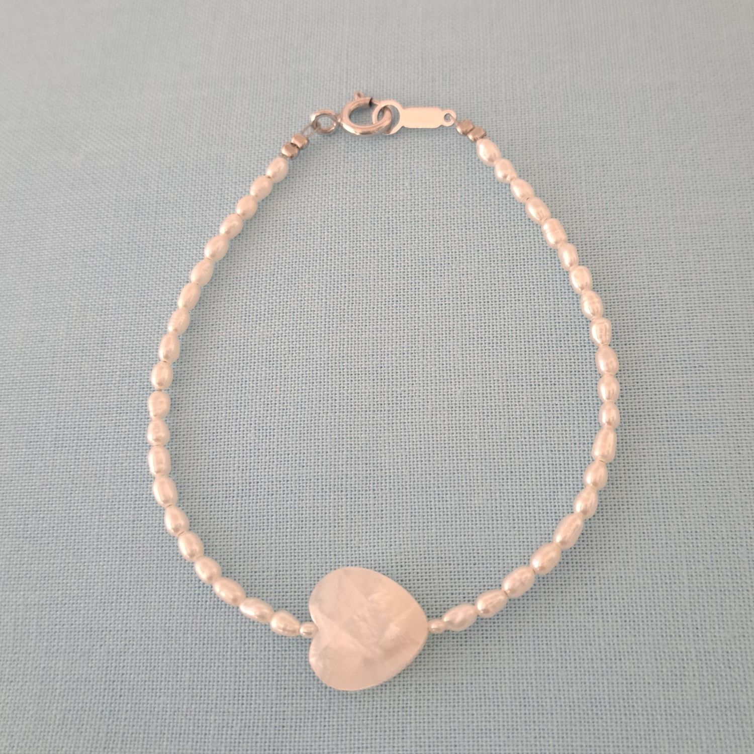 【Heart】ハート 型マザーオブパール×淡水パールブレスレット　MBL706(unupli jewelryさん)のメインイメージ