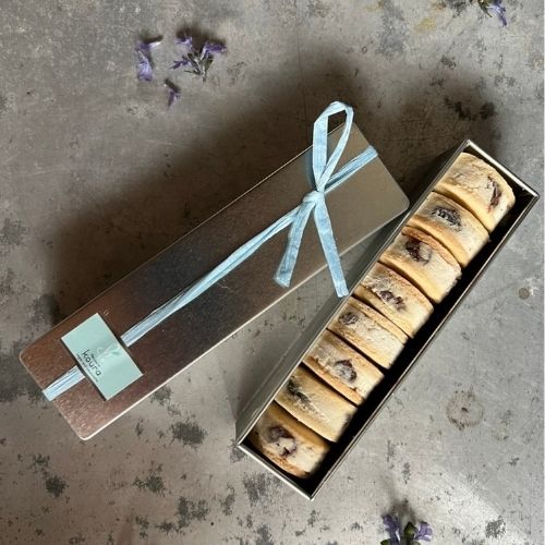 raw rum raisins cream sand ロークリームサンド(ラムレーズン) 8個入(くらるカフェさん)のメインイメージ