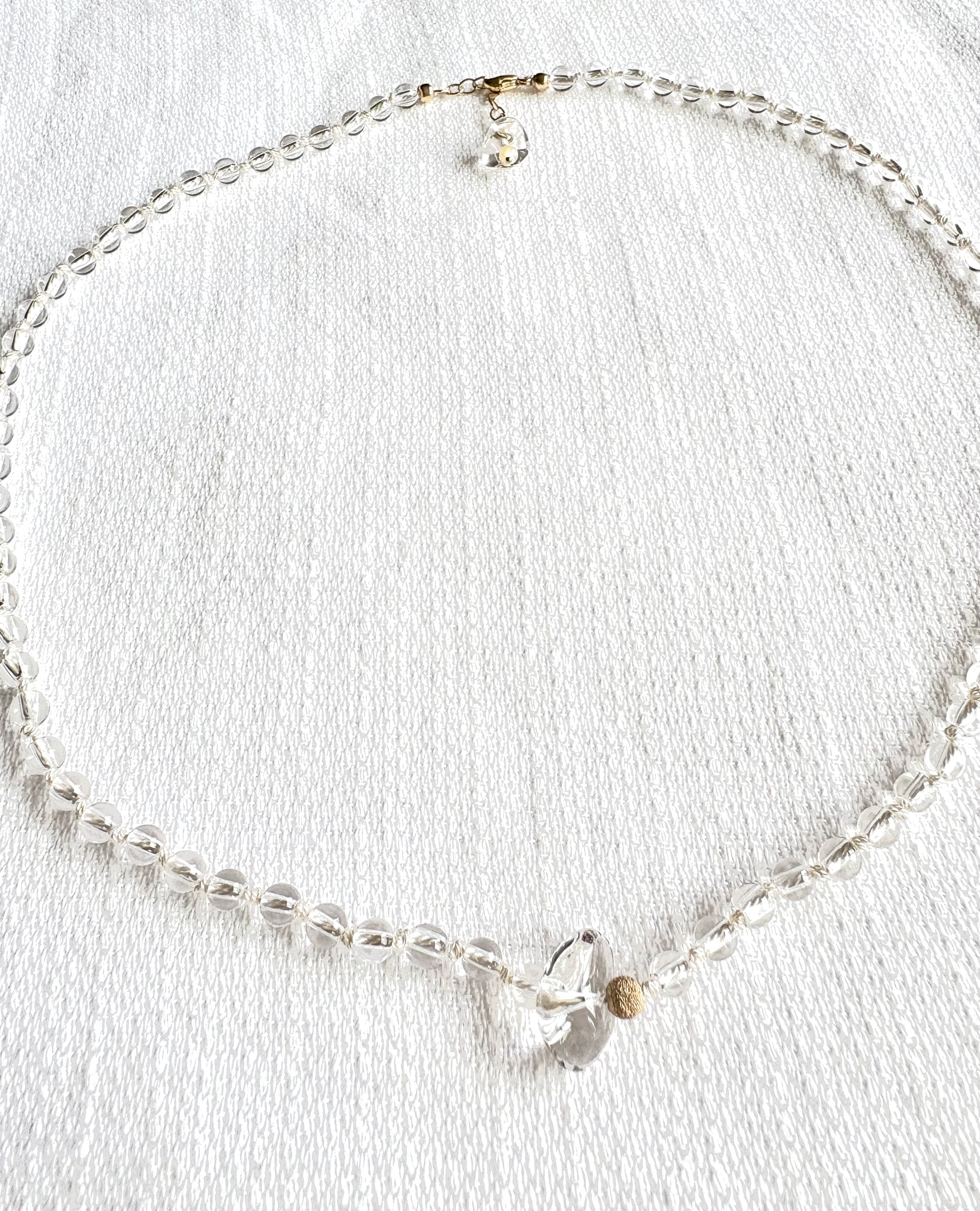 ～雫～　天然水晶のネックレス　(nana＆jewelsさん)のメインイメージ