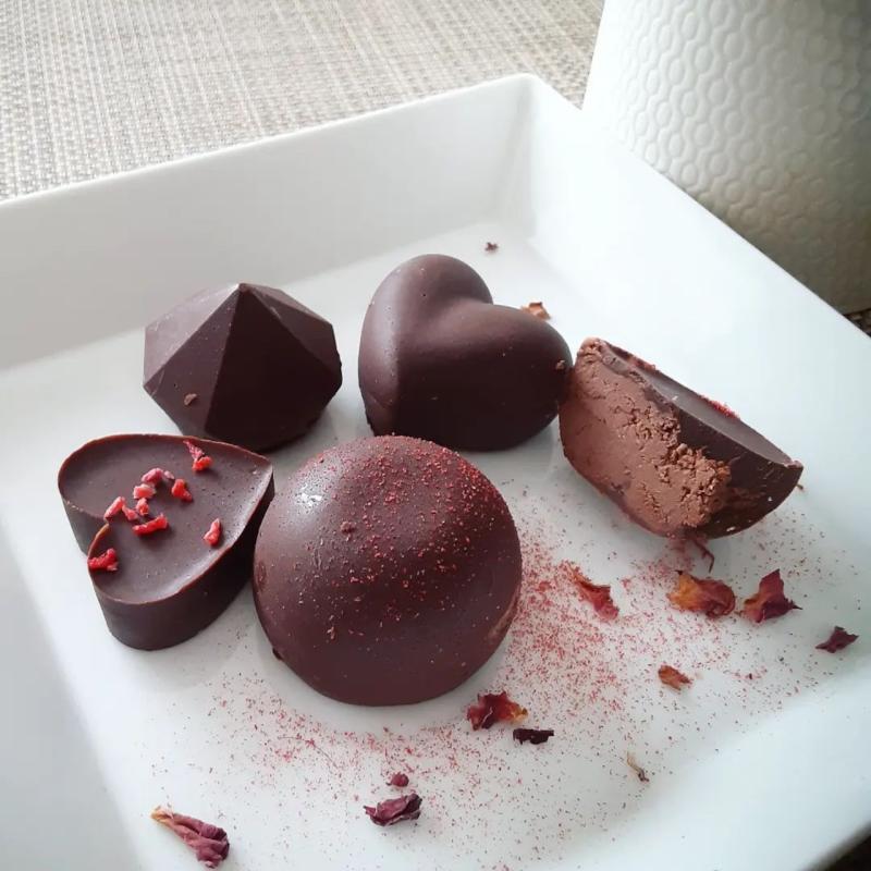 RAWチョコガナッシュボンボン　ロースイーツ　母の日におすすめ☆(Maple Raw -メープル ロー-さん)のメインイメージ