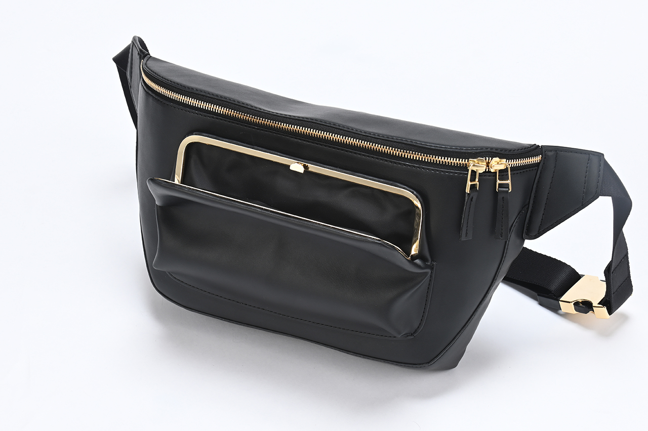 ボディバッグ　廃棄リンゴからうまれたサステナブル素材“アップルレザー”使用(SALASANAさん)のメインイメージ