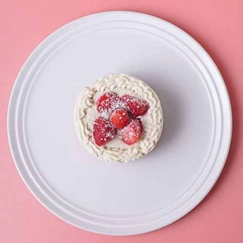 ストロベリーデコレーションrawケーキ(ローケーキ)　rawショコラクリーム × ホイップ　S(Maple Raw -メープル ロー-さん)のメインイメージ