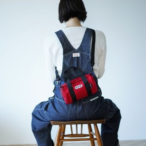 ＜MANU ＆ OUTDOOR PRODUCTS＞《刺繍入り》ロールボストン 　グラファイト(MANUさん)のメインイメージ