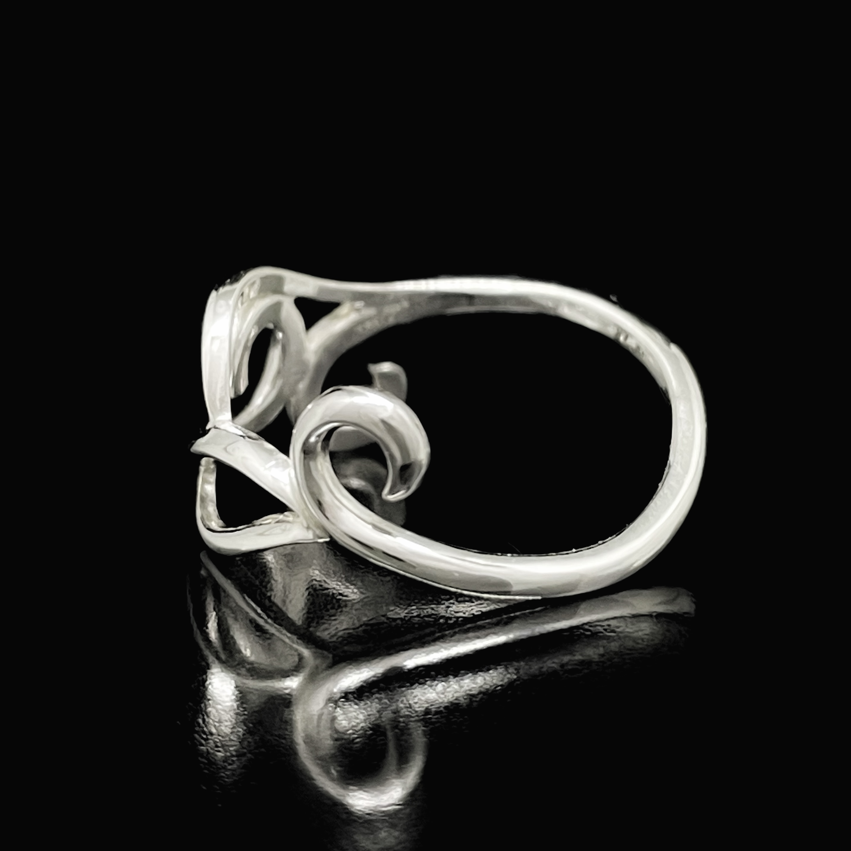 【8号〜14号】アラベスクウェイブリング　シルバーリング(Studio Tinkerさん)のメインイメージ