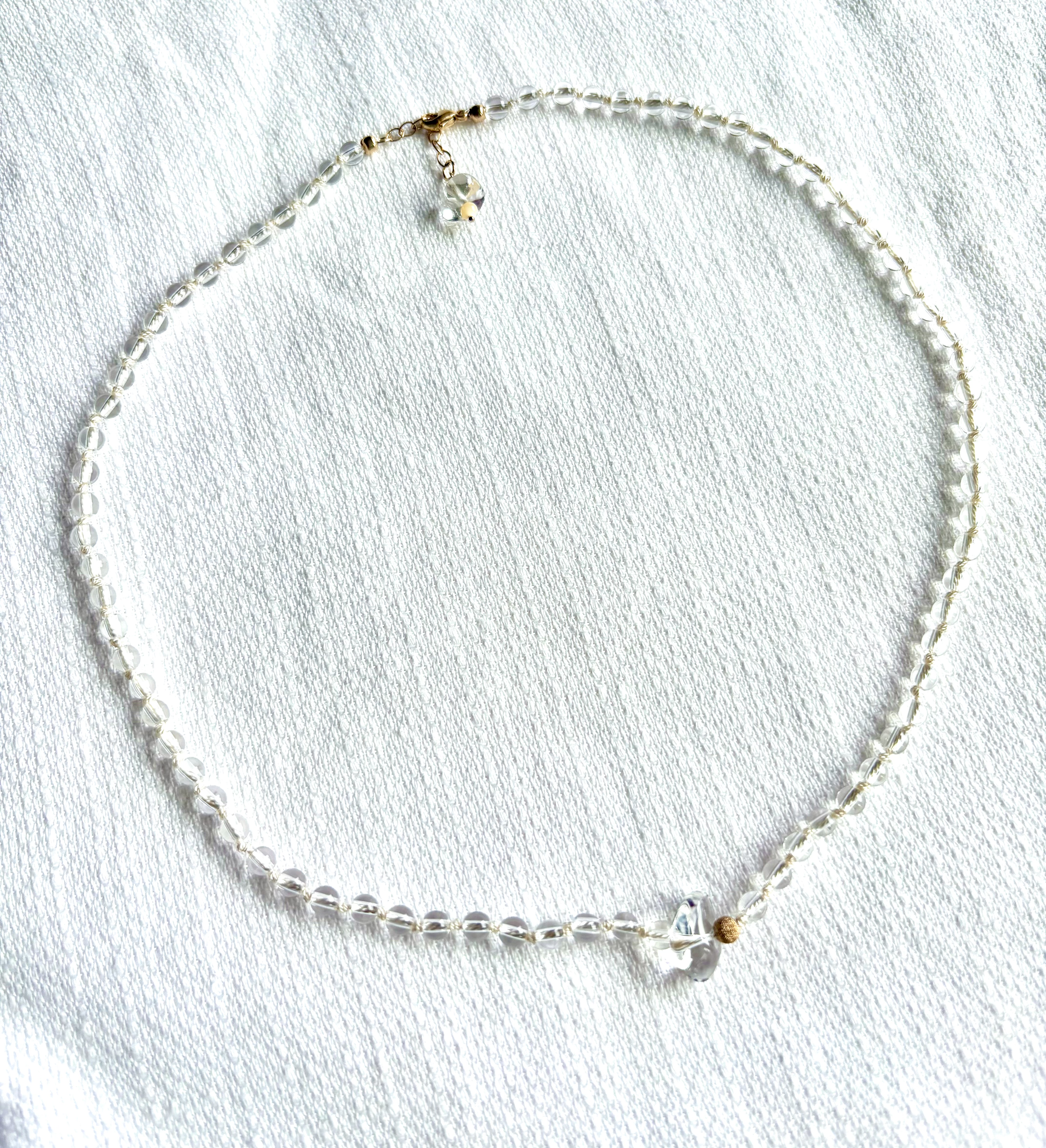 ～雫～　天然水晶のネックレス　(nana＆jewelsさん)のメインイメージ