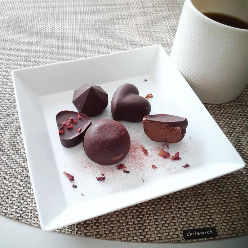 RAWチョコガナッシュボンボン　ロースイーツ　母の日におすすめ☆(Maple Raw -メープル ロー-さん)のメインイメージ