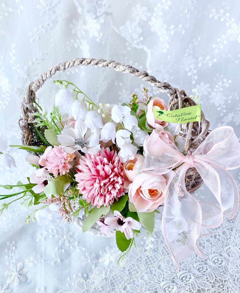母の日ギフト・ふんわり花かごリース（カタリーヌフラワー）CA-601/size：約Φ23㎝(フルールちよさん)のメインイメージ