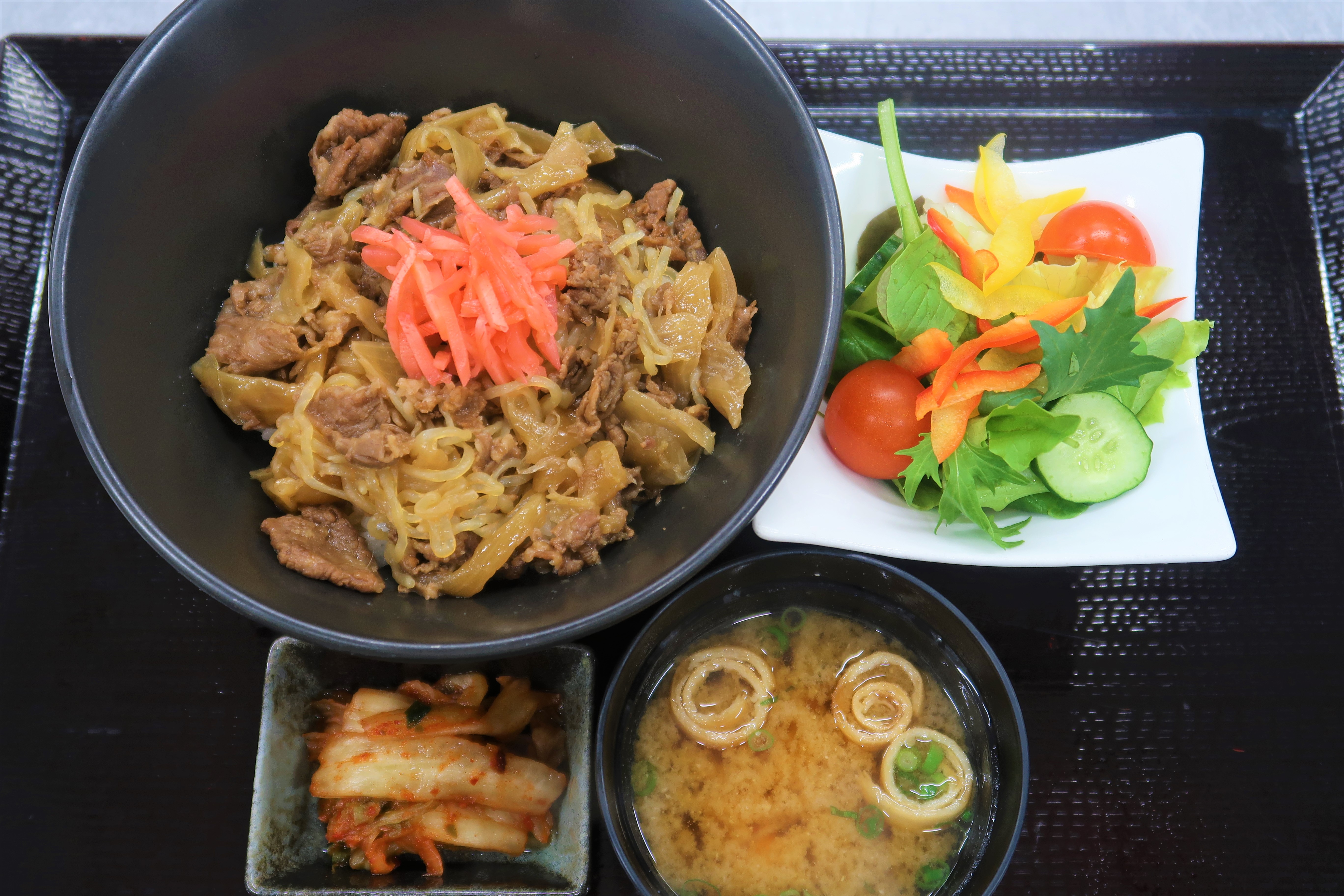 黒毛和牛・きたかみ牛牛丼　10個(せいぶ農産ネットショップさん)のメインイメージ