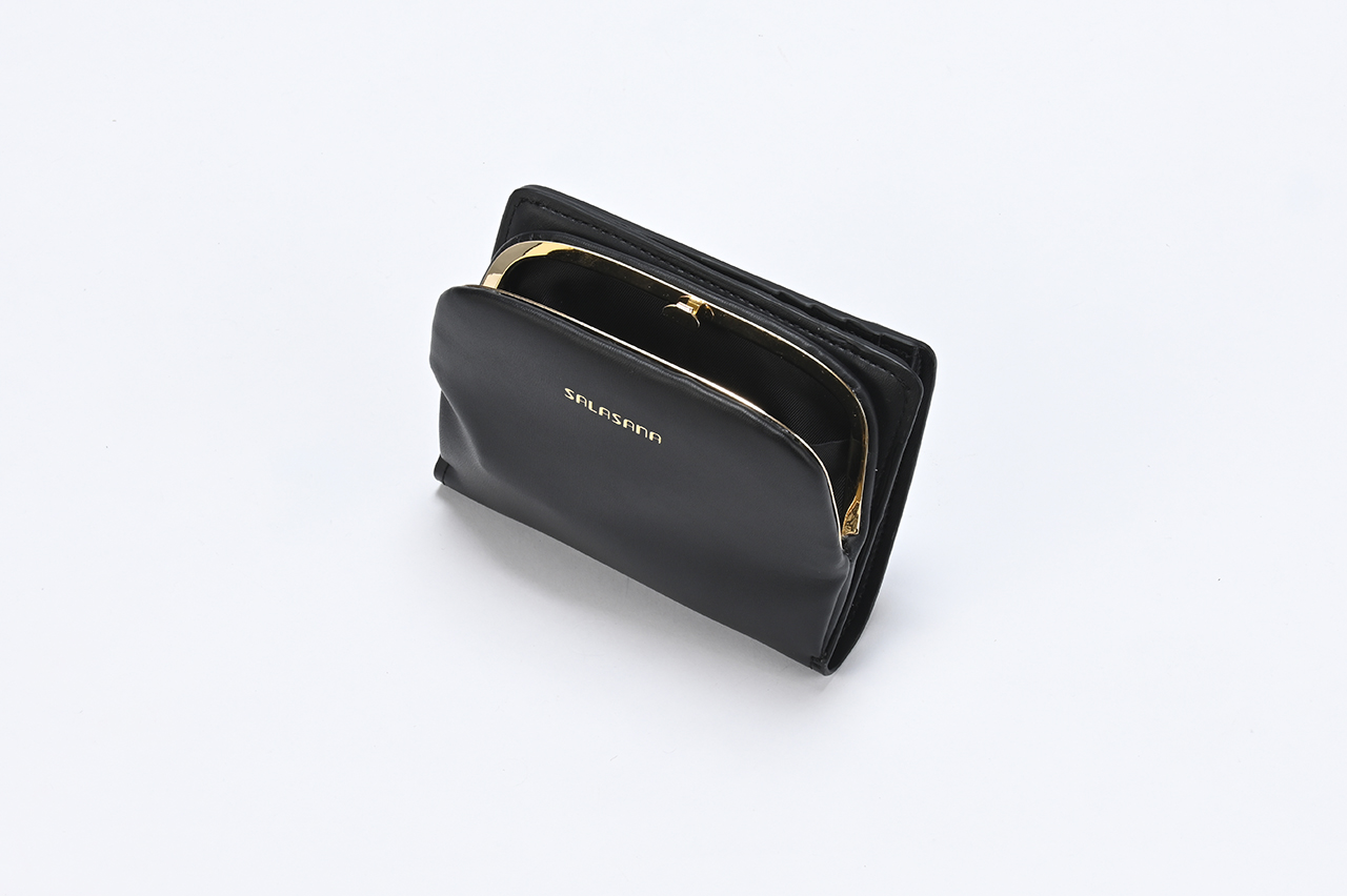 二つ折り財布　廃棄リンゴからうまれたサステナブル素材“アップルレザー”使用(SALASANAさん)のメインイメージ