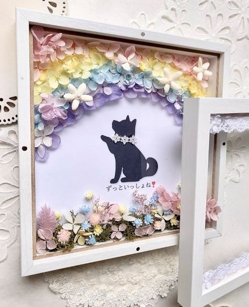 【うちの子フレーム/虹のお花畑】AR-510 / 21×21×D5㎝/木枠ガラスフレーム/写真・お名前・メッセージ入(フルールちよさん)のメインイメージ