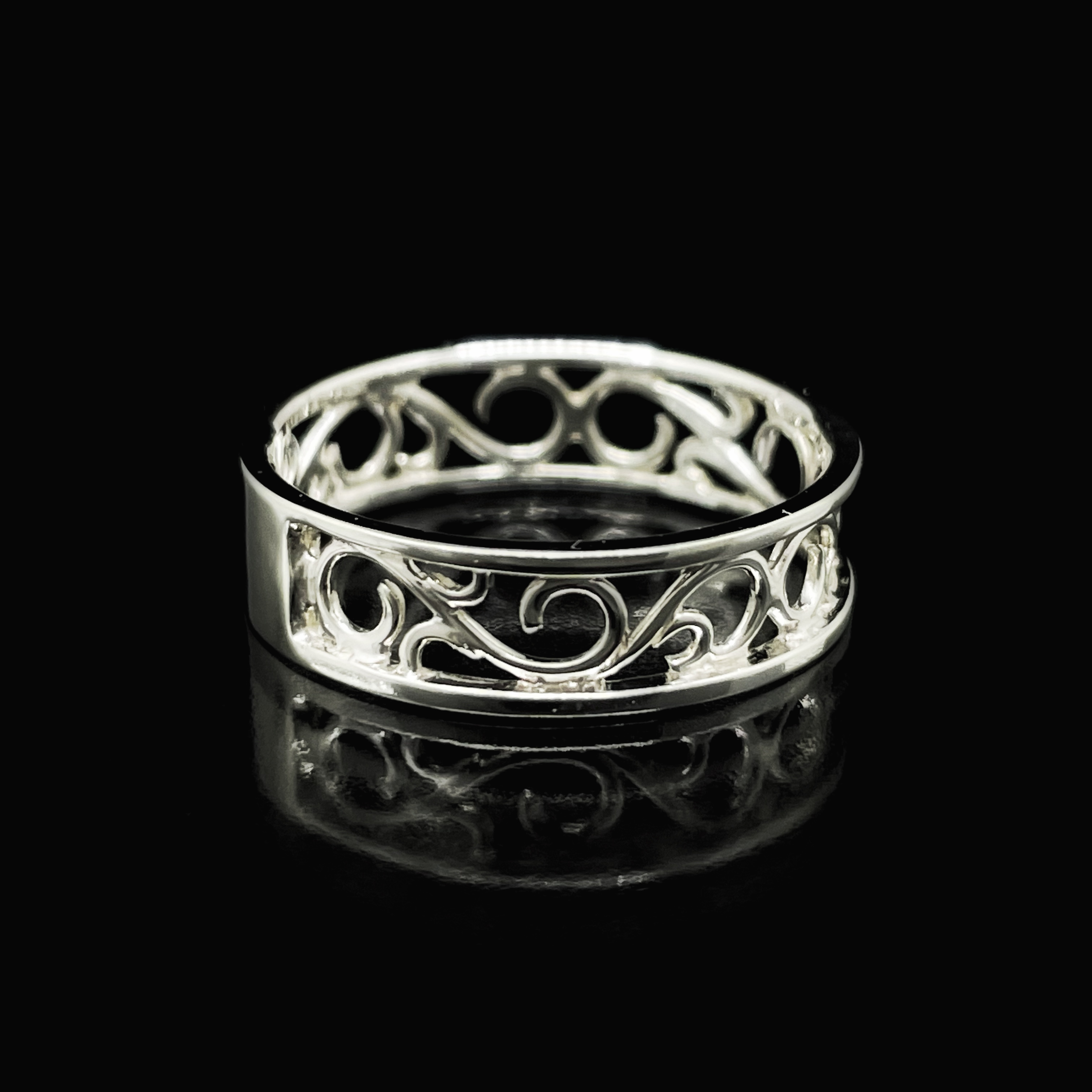 【7号〜14号】アラベスク紋様の透かしリング　シルバーリング(Studio Tinkerさん)のメインイメージ