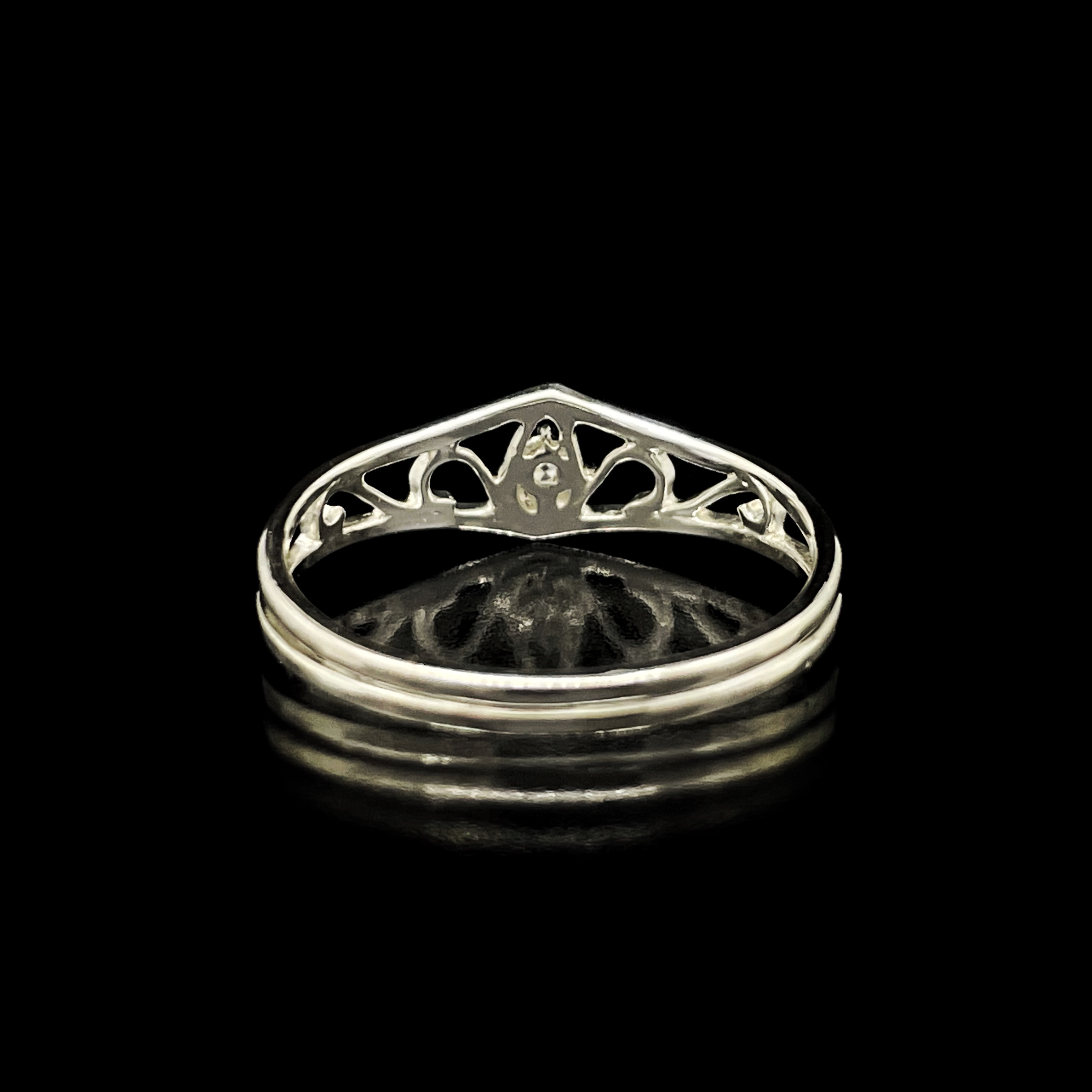 【8号〜15号】センターストーンティアラリング　シルバーリング(Studio Tinkerさん)のメインイメージ