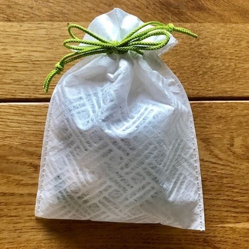 ひのきの妖精ひのここ（1体）ひのき精油セット　しずく　ギフトラッピング(木工房ゆうむさん)のメインイメージ