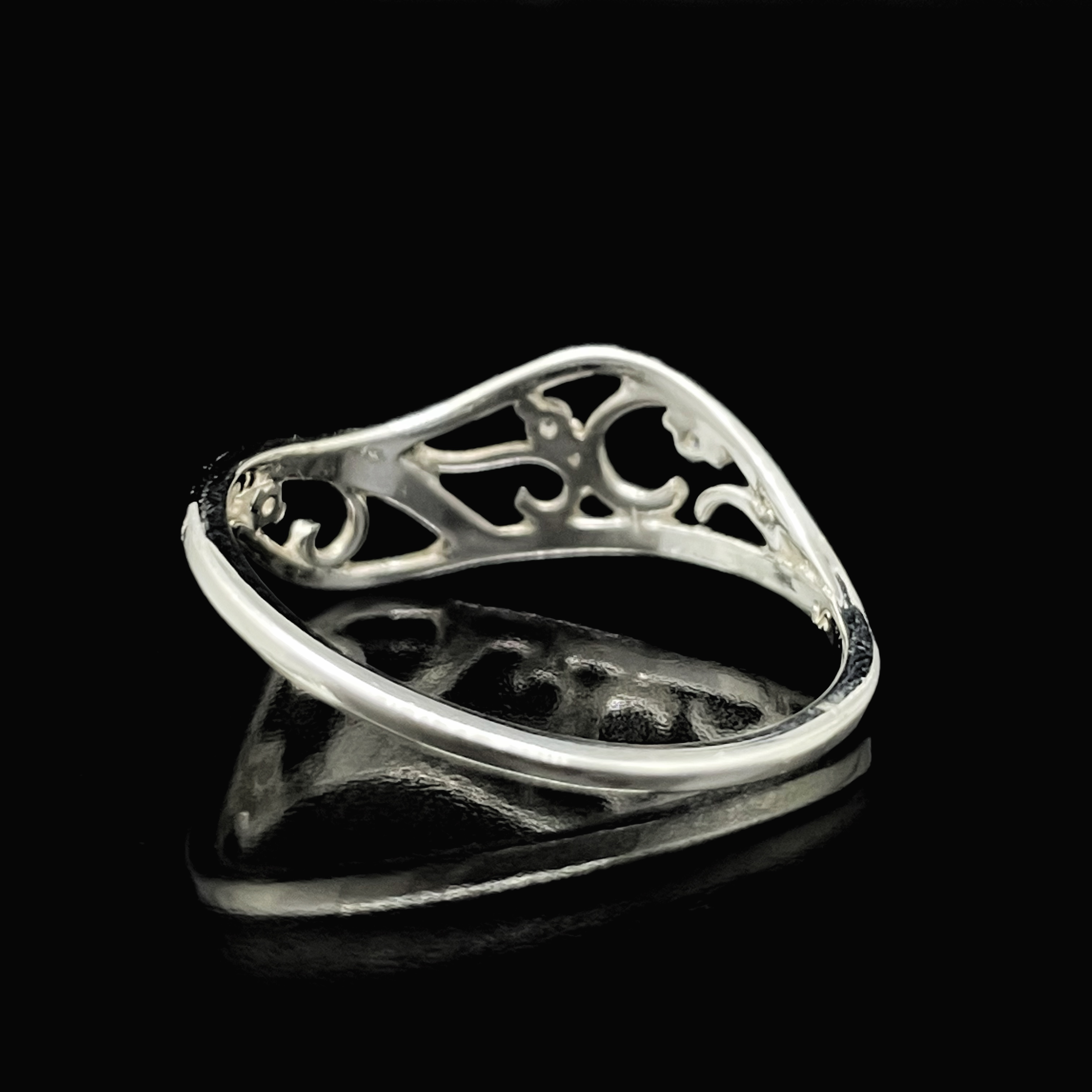 【8号〜14号】3stone IVY Ring　3ストーンアイビーリング　シルバーリング(Studio Tinkerさん)のメインイメージ