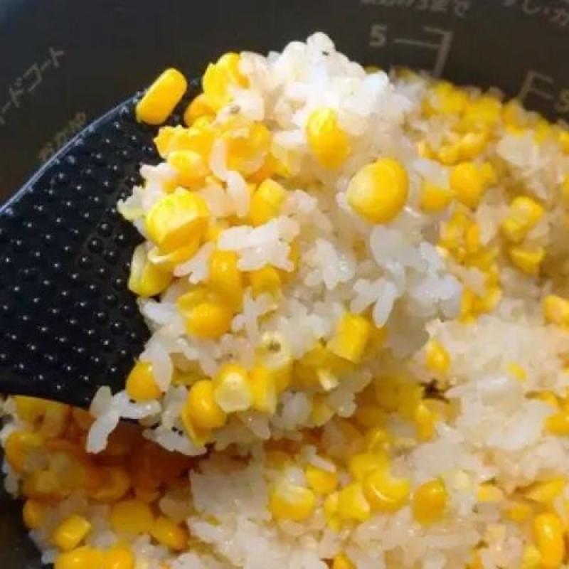 十勝産スイートコーン約10本★地球温暖化対策になる農法で栽培★化学農薬不使用・有機肥料のみ使用。(しろくまファームさん)のメインイメージ