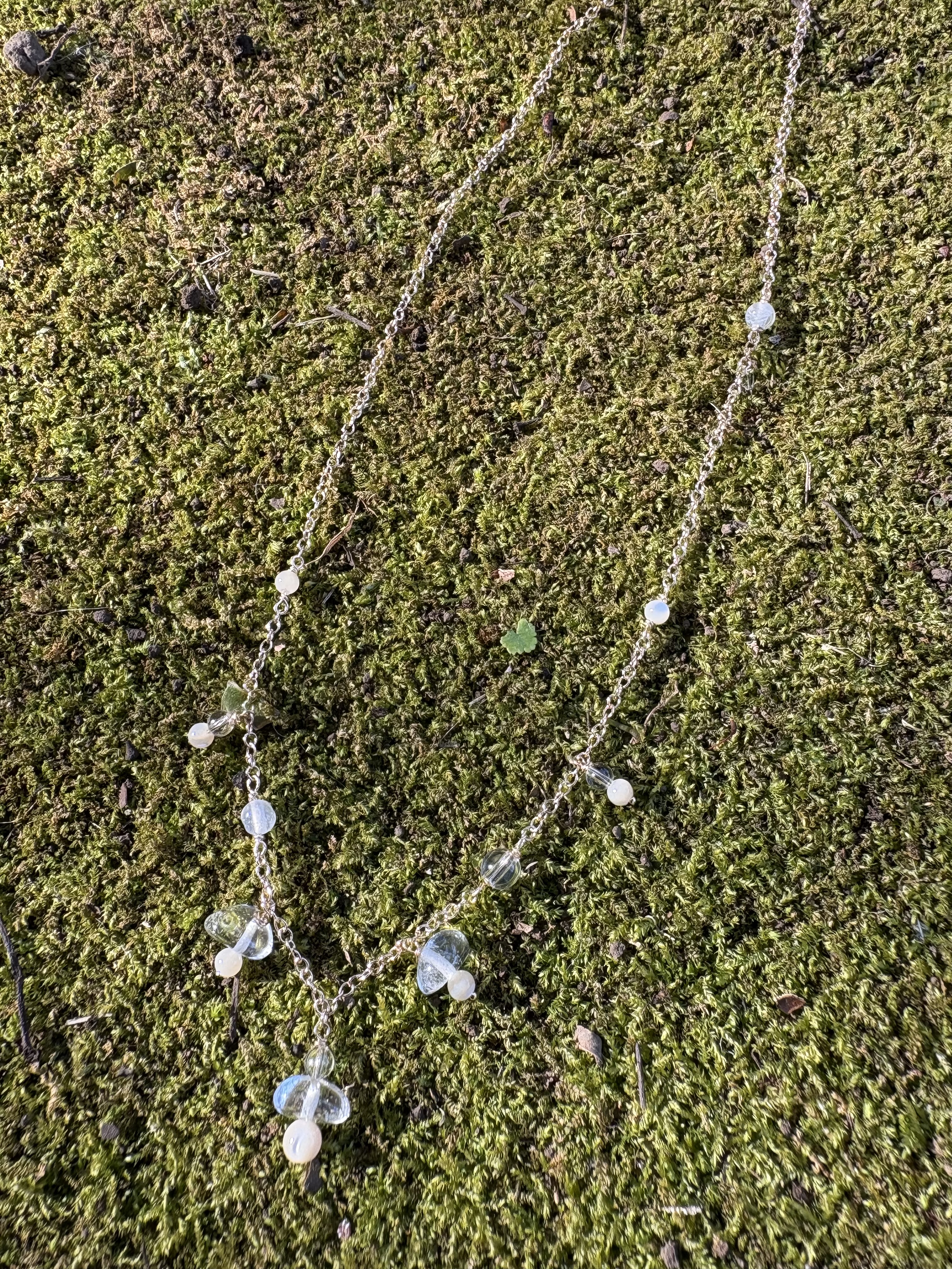 水晶、マザーオブパール、14kgf 40cmチェーンネックレス(nana＆jewelsさん)のメインイメージ