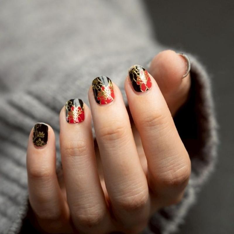 和風ネイルシール　Nail Sticker 漆⿊牡丹（ロング）(LUNAKAさん)のメインイメージ